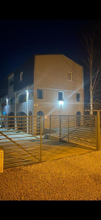 Jokai Apartments Nr9, Code Entry Sfantu Gheorghe  ภายนอก รูปภาพ
